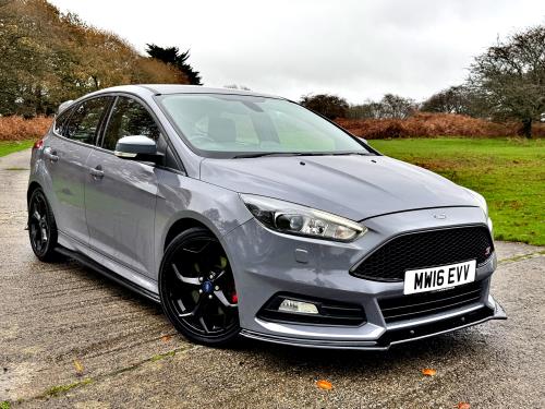 Used Car for sale by K and M Car Sales Ltd - Ford Focus 2.0 TDCi ST-3 Euro 6