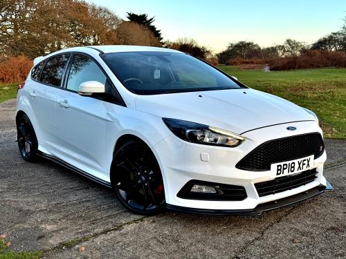 Used Car for sale by K and M Car Sales Ltd - Ford Focus 2.0 TDCi ST-3 Euro 6